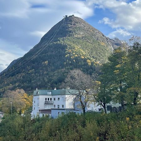 Bakkebo Rampestreken Daire Åndalsnes Dış mekan fotoğraf